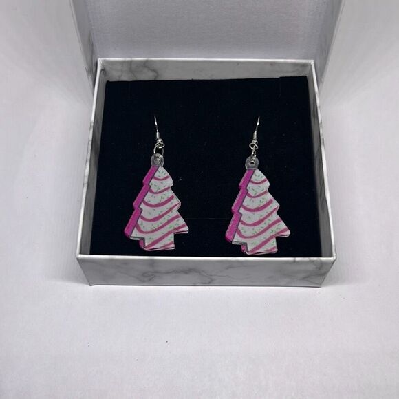 Christmas Tree Design Pattern Earrings - Picture 1 of 1